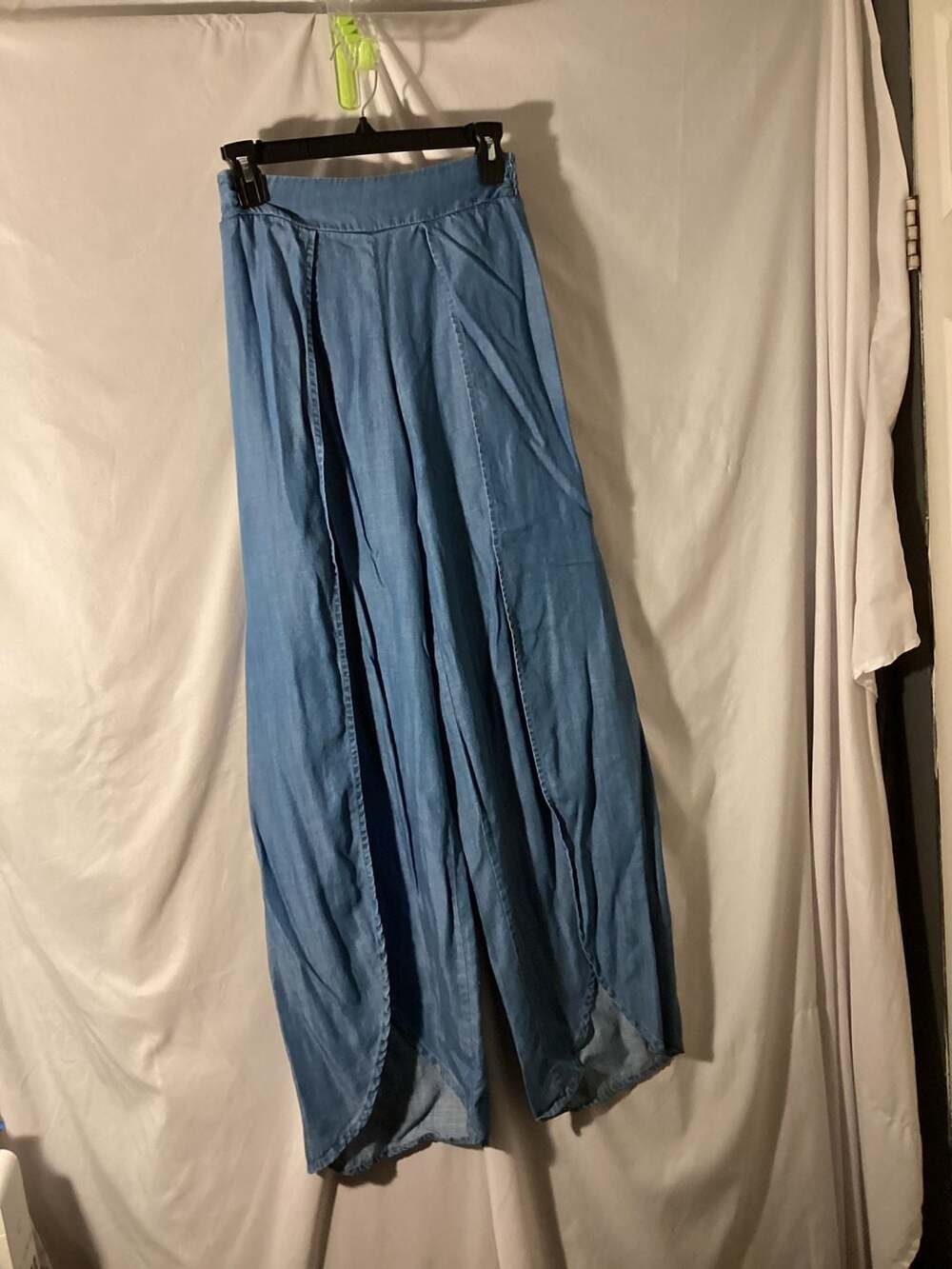 Soho New York & Company Jeans Smocked Waist Wide-Leg Chambray Palazzo Pants